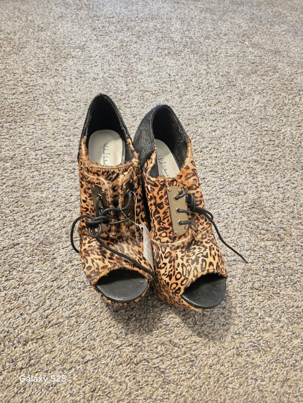 Michael Antonio Platform Heels Calf Hair Size 7.5 Animal Print